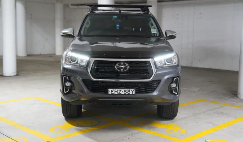 2020 TOYOTA HILUX SR5 (4×4) GUN126R full