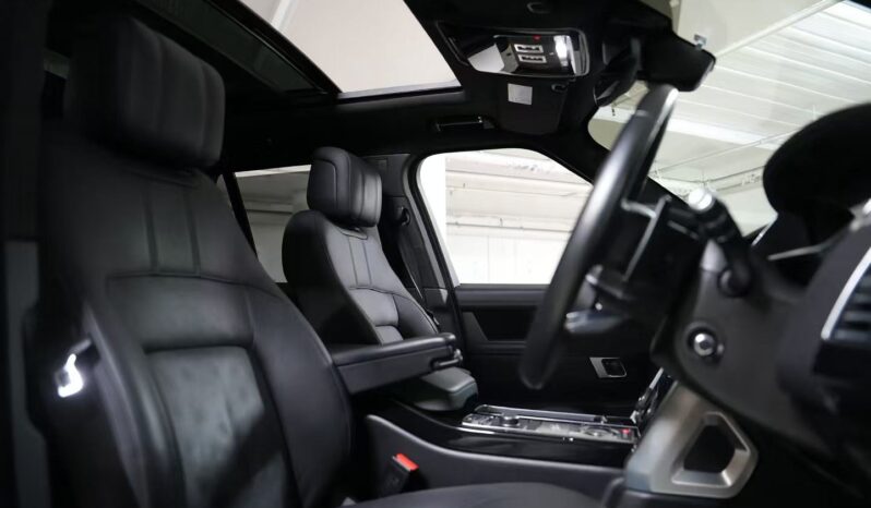 2019 Land Rover Range Rover Vogue full