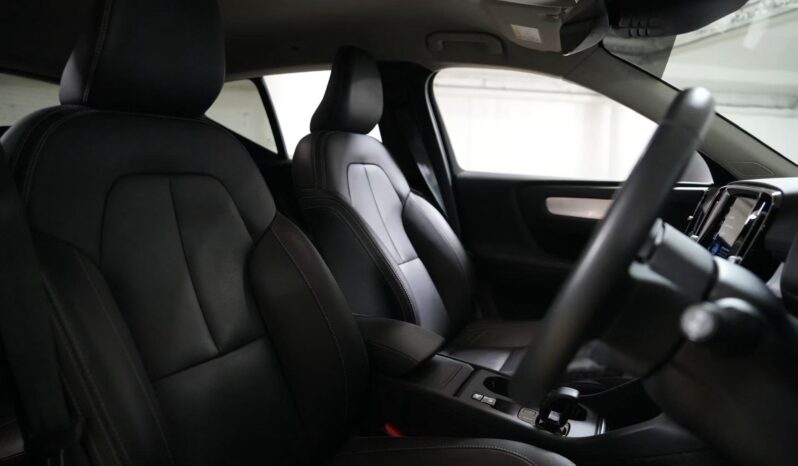 2021 VOLVO XC40 T4 MOMENTUM (FWD) MY22 full
