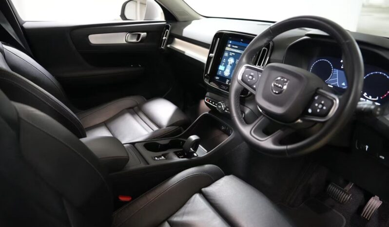 2021 VOLVO XC40 T4 MOMENTUM (FWD) MY22 full