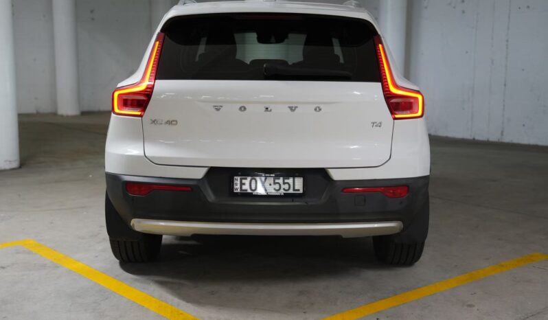 2021 VOLVO XC40 T4 MOMENTUM (FWD) MY22 full