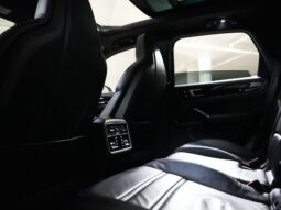 2018 PORSCHE CAYENNE E-HYBRID full